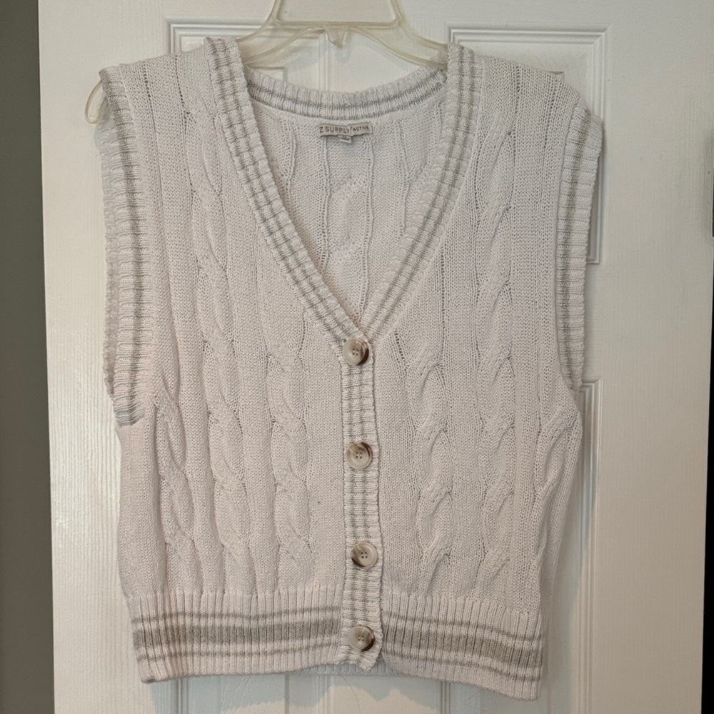 Z Supply White Cable Knit V-Neck Sweater Vest
